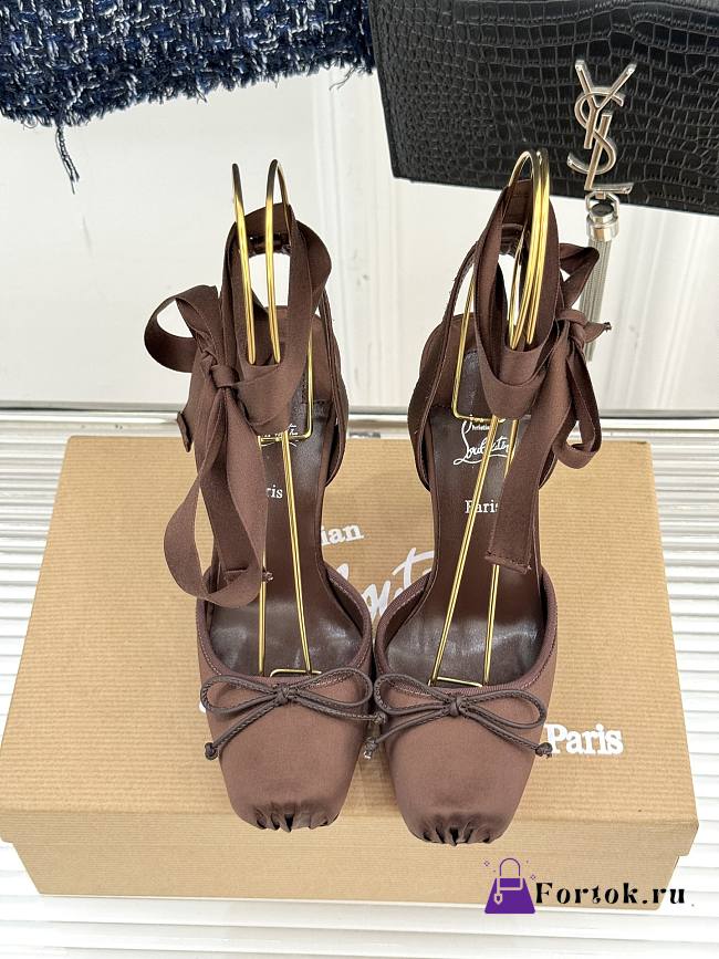 Fortok Christian Louboutin Cassia Lace Up Crepe satin Brown 10cm - 1