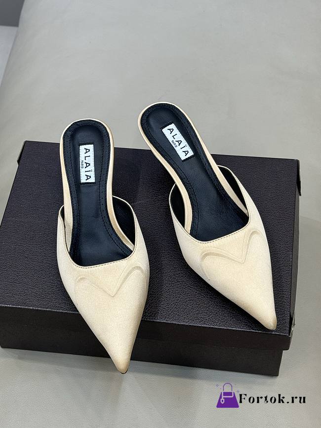 Fortok Alaïa Le Coeur Heart mules Suede Beige - 1