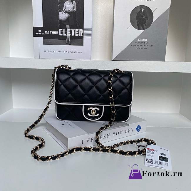 Fortok Chanel Small Graphic Frame Flap Bag in black 13.5 x 19.5 x 7cm - 1