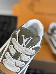 Fortok Louis Vuitton LV Tilted sneakers in Moss Green suede - 3