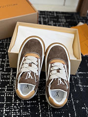 Fortok Louis Vuitton LV Tilted sneakers in suede Brown - 2