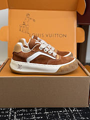 Fortok Louis Vuitton LV Tilted sneakers in light brown suede - 2