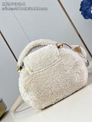 Fortok Louis Vuitton Capusnow Shearling 20 x 13 x 11cm - 5
