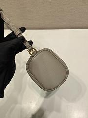 Fortok Prada Arqué leather shoulder bag Grey 22x9x7.5cm - 5