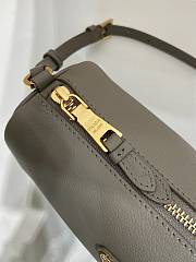 Fortok Prada Arqué leather shoulder bag Grey 22x9x7.5cm - 3