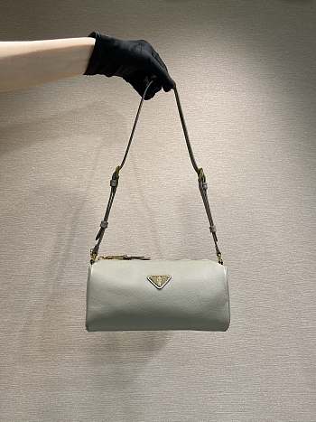Fortok Prada Arqué leather shoulder bag White 22x9x7.5cm
