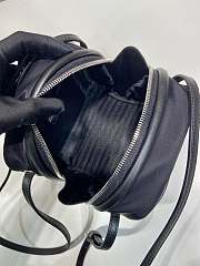 Fortok Prada leather shoulder bag Black 15x14x11cm - 6