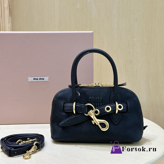 Forotk Miu Miu Aventure Nappa Leather Bag Black 21 x 13,2 x 8cm - 1