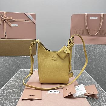 Fortok Miu Miu leather bucket bag Yellow 16x8x25cm