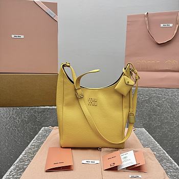 Fortok Miu Miu leather bucket bag Yellow 23x12x32cm 