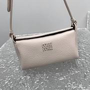 Fortok Miu Miu Madras leather shoulder bag Light Beige Pink 19x7x10cm - 5