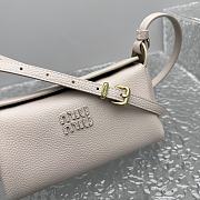 Fortok Miu Miu Madras leather shoulder bag Light Beige Pink 19x7x10cm - 4