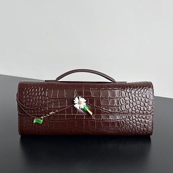 Fortok Bottega Veneta Andiamo Daisy clutch bag in crocodile-embossed leather 31x13x3cm