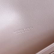 Fortok Bottega Veneta Andiamo Daisy clutch bag Light Pink 31x13x3cm - 2