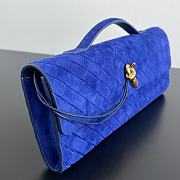 Fortok Bottega Veneta Andiamo clutch bag Suede Blue 31x13x3cm - 3