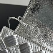 Fortok Bottega Veneta Andiamo clutch bag Silver 31x13x3cm - 2