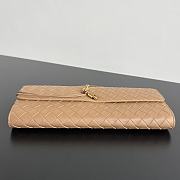Fortok Bottega Veneta Andiamo clutch bag Leather Beige 31x13x3cm - 5
