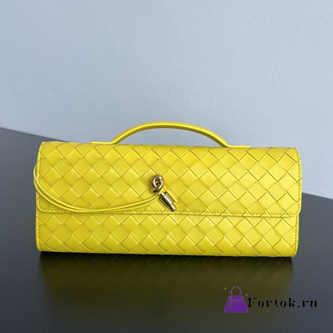 Fortok Bottega Veneta Andiamo clutch bag Leather Yellow 31x13x3cm - 1