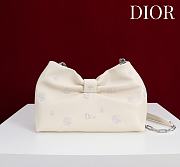 Fortok Dior 2026ss Bow bag White floral embroidery 27×8×18cm - 3