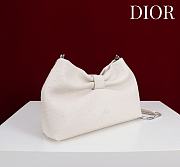 Fortok Dior 2026ss Bow bag White Ostrich embroidery 27×8×18cm - 5