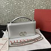 Fortok Valentino Garavani Vain VLogo metallic Silver 19*4*10.5cm - 1