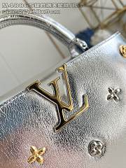 Fortok Louis Vuitton Mini Capucines shimmering silver-tone calfskin leather 27 x 9 x 18cm - 5