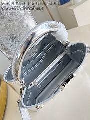 Fortok Louis Vuitton Mini Capucines shimmering silver-tone calfskin leather 27 x 9 x 18cm - 3