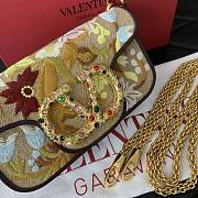 Fortok Valentino Garavani Locò embroidered shoulder bag Raffia 19 x 10.5 x 5cm - 3