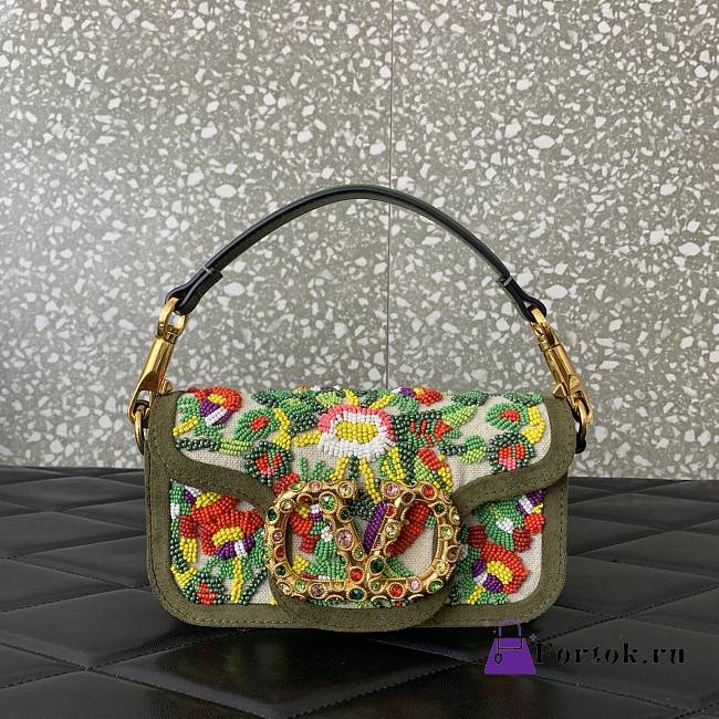 Fortok Valentino Garavani Small Locò Shoulder Bag Green 19 x 10.5 x 5cm - 1