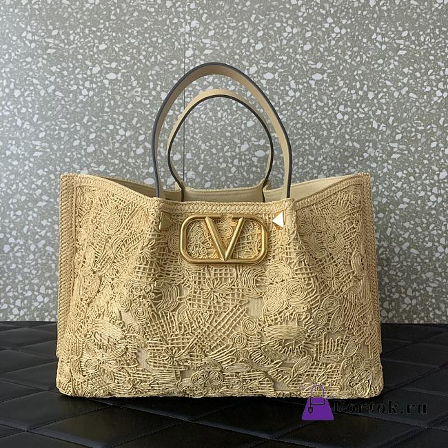 Fortok Valentino Garavani Natural Butterfly Effect Raffia VLogo Tote 35x25x17cm - 1