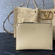 Fortok Valentino Garavani Natural Butterfly Effect Raffia VLogo Tote 35x25x17cm - 4