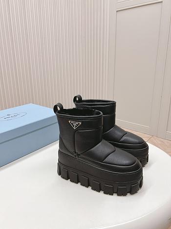 Fortok Prada snow boots chunky rubber sole Black