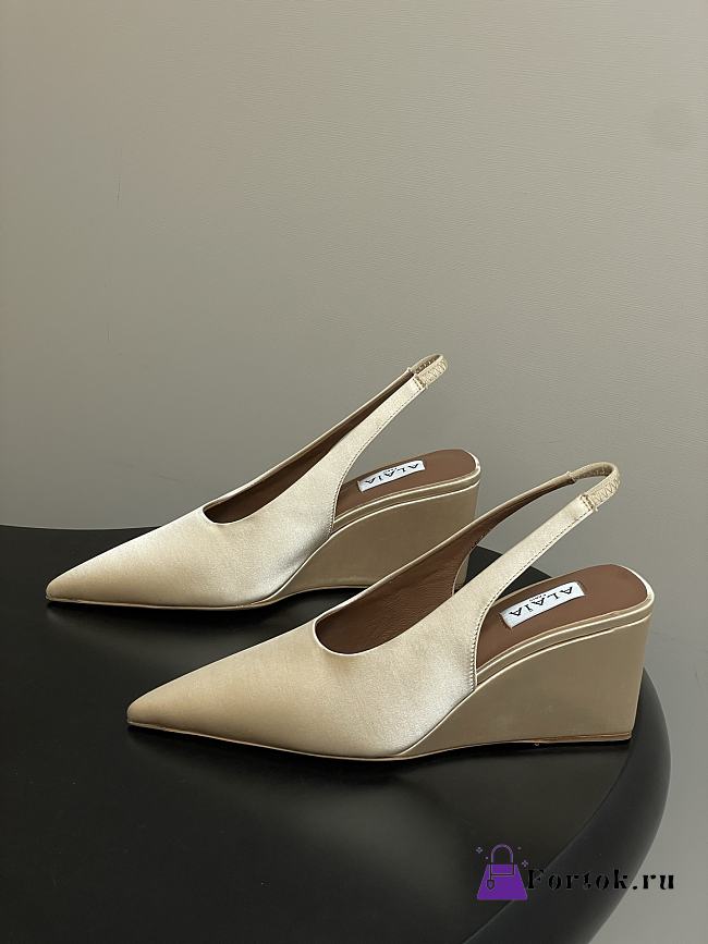 Fortok Alaïa 2026ss Cube wedge slingbacks Ivory satin 7.5cm - 1