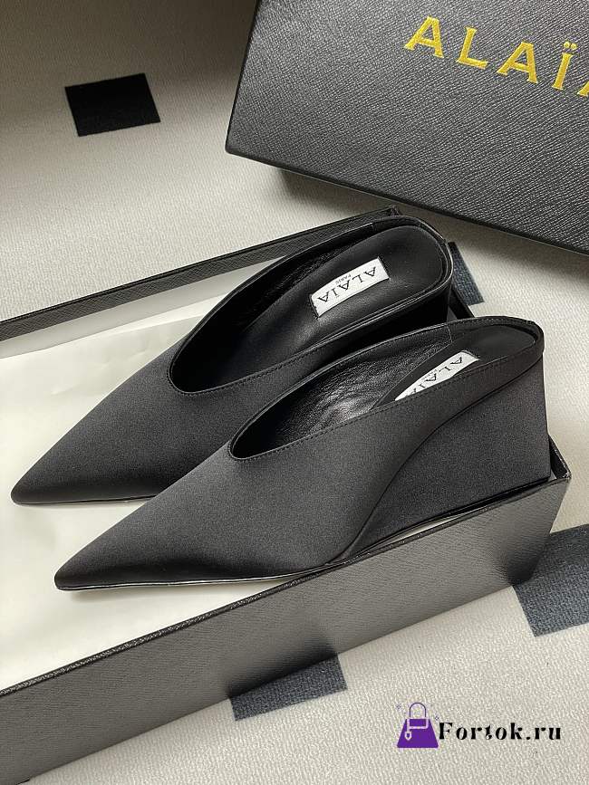 Fortok Alaïa Cube 75 satin wedge mules black 7.5cm - 1