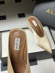 Fortok Alaïa Cube 75 satin wedge mules Brown 7.5cm - 5