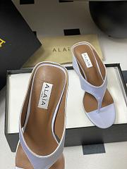 Alaïa Cube 75 thong wedge sandals in Light Blue - 5