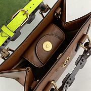Fortok Gucci Diana mini tote bag in Brown leather 20x16x1cm - 3