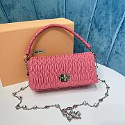 Fortok Miu Miu Iconic Crystal Cloqué Nappa leather Pink Top-handle bag 22.5x4.5x12cm - 1