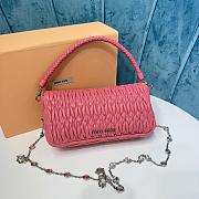Fortok Miu Miu Iconic Crystal Cloqué Nappa leather Pink Top-handle bag 22.5x4.5x12cm - 4
