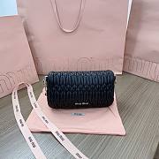 Fortok Miu Miu Iconic Crystal Cloqué Nappa leather Black small bag 16 x 9 x 3.5 cm - 2