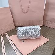 Fortok Miu Miu Iconic Crystal Cloqué Nappa leather Silver small bag 16 x 9 x 3.5 cm - 5