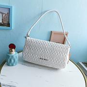 Fortok Miu Miu Iconic Crystal Cloqué Nappa leather White Top-handle bag 28x4x15cm - 3