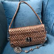 Fortok Miu Miu Iconic Crystal Cloqué Nappa leather Gold Top-handle bag 28x4x15cm - 1