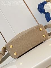 Fortok Louis Vuitton Capucines Mini Taupe leather Gold-toned Hardware 21x13x8cm - 4