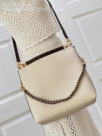 Fortok Louis Vuitton Multipass handbag Ivory 26 x 10 x 30cm