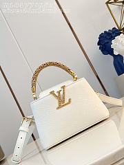 Fortok Louis Vuitton Capucines Mini White leather Gold-toned Hardware 21x13x8cm - 6