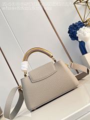 Fortok Louis Vuitton Capucines Mini bag a triple chain adornment Taupe 22x12x8cm - 2