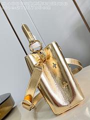 Fortok Louis Vuitton Mini Capucines shimmering Gold-tone calfskin leather 27 x 9 x 18cm - 5