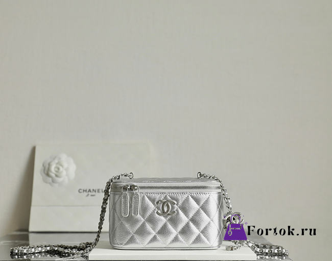 Fortok Chanel Vanity Case Silver Bag 10x17x8cm - 1