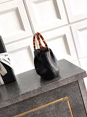 Fortok Chanel Mini Drawstring Bag with Resin/Tortoiseshell Handle Leather Black 9x12x5cm - 4